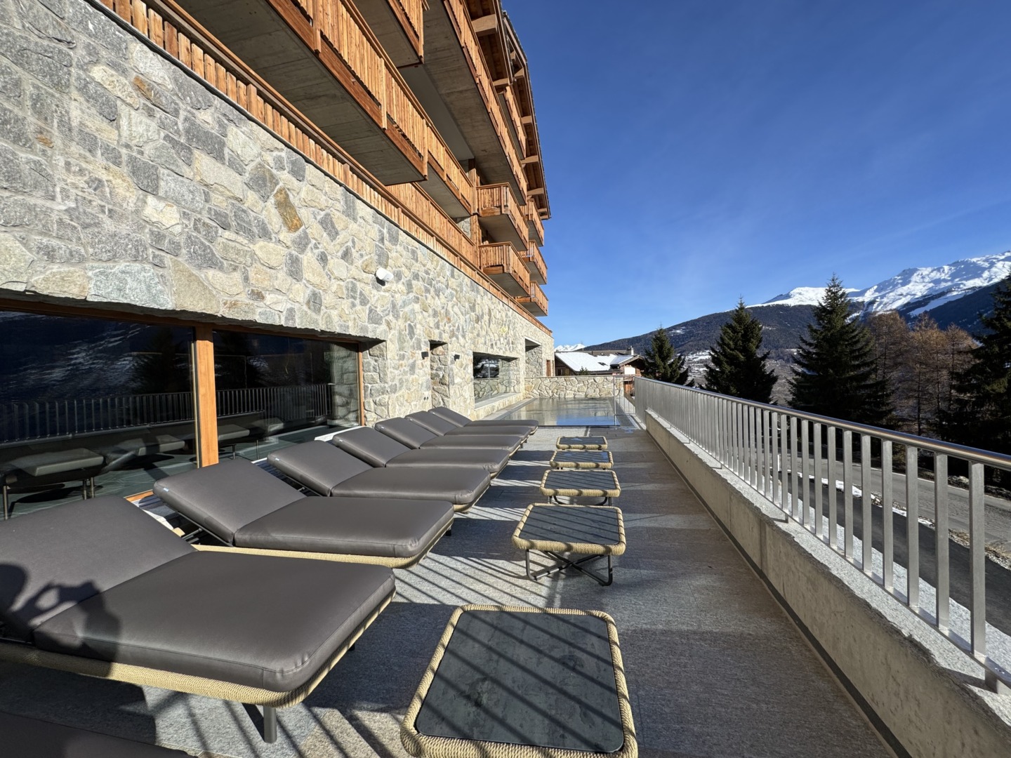 Dent Blanche Resort 4.5pcs
